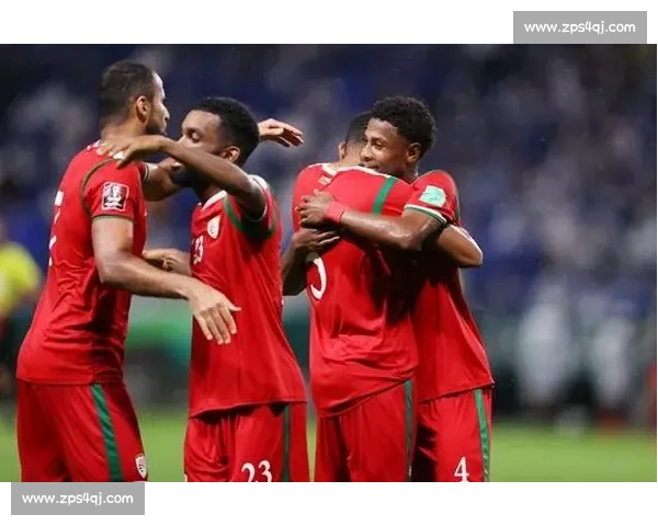 以高位防线为核心构建现代足球攻防一体新体系探索与战术演变路径研究